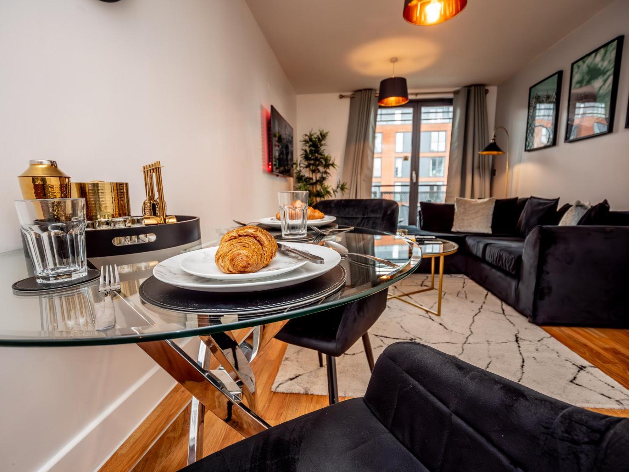 Amazing New Arcadian Centre - 1Bdr - Balcony & Parking Apartment Birmingham Bagian luar foto