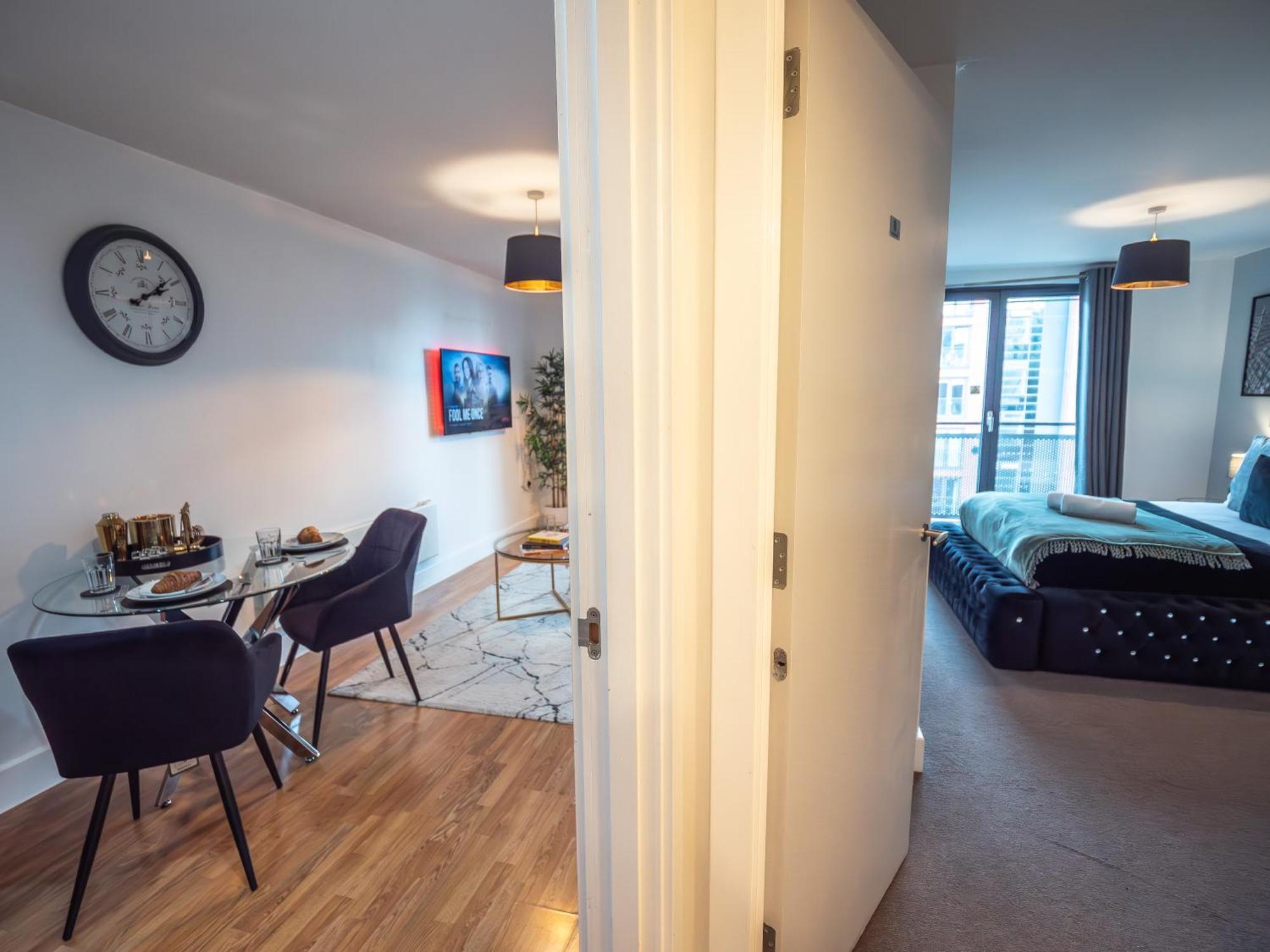 Amazing New Arcadian Centre - 1Bdr - Balcony & Parking Apartment Birmingham Bagian luar foto