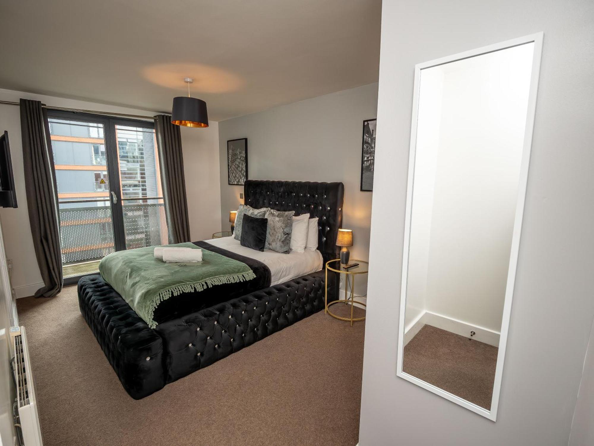 Amazing New Arcadian Centre - 1Bdr - Balcony & Parking Apartment Birmingham Bagian luar foto
